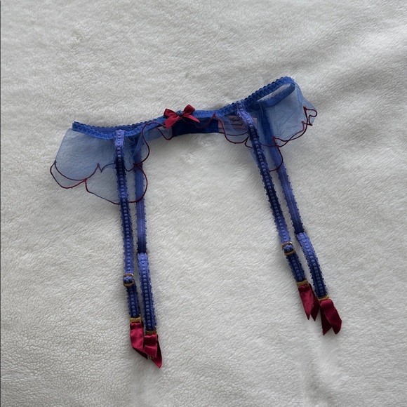 AGENT PROVOCATEUR Lorna Suspender in Blue/Red - Picture 2 of 8